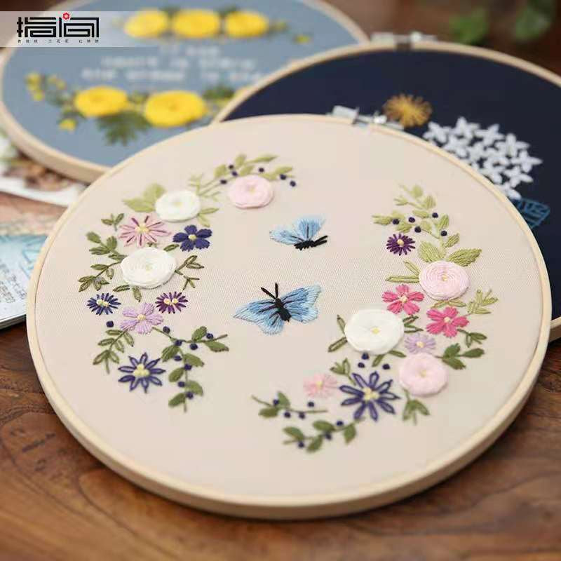Embroidery Kit- Needlework for Beginner- Cross Stitch set/ DIY手工刺绣材料包- 复古式初学者绣花套件