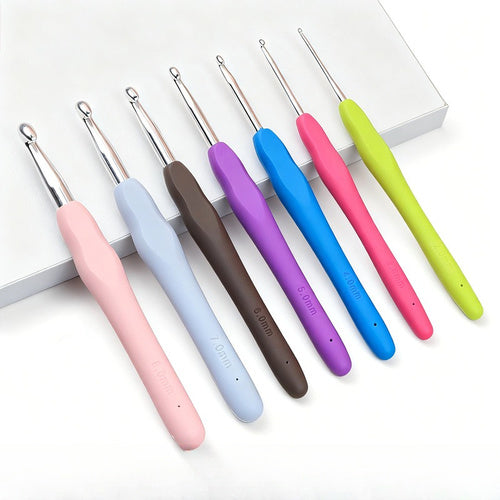Jarum Kait/ Multi Color Crochet Hook- Soft Grip- Ergonomic Handle- Size: 2.0 mm - 6.0 mm
