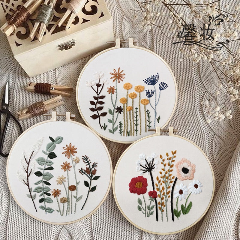 Embroidery Set/ Embroidery Kit Needlework/ DIY cross stitch set / Set Sulaman Tangan 刺绣DIY材料包/刺绣套件/新手刺绣材料包