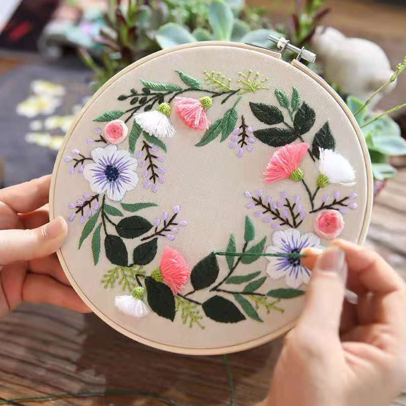 New Arrival- Embroidery Kit- Needlework for Beginner- Cross Stitch set/ DIY手工刺绣材料包- 复古花卉初学者绣花套件- 复古花卉十字绣挂画