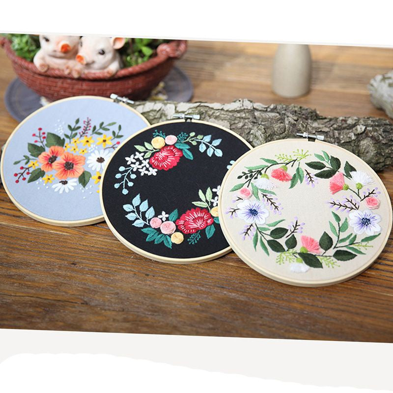 New Arrival- Embroidery Kit- Needlework for Beginner- Cross Stitch set/ DIY手工刺绣材料包- 复古花卉初学者绣花套件- 复古花卉十字绣挂画