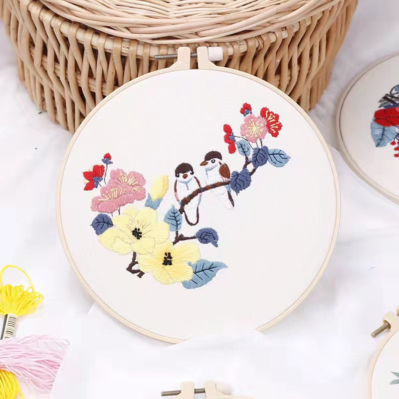 Embroidery Kit- Needlework for Beginner- Cross Stitch set/ DIY手工刺绣材料包- 仙鹤花草初学者绣花套件