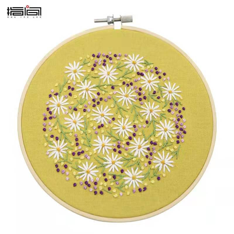 Embroidery Kit- Needlework for Beginner- Cross Stitch set/ DIY手工刺绣材料包- 复古式初学者绣花套件