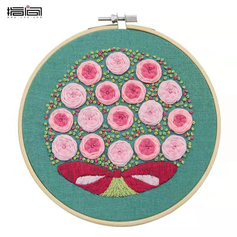 Embroidery Kit- Needlework for Beginner- Cross Stitch set/ DIY手工刺绣材料包- 复古式初学者绣花套件