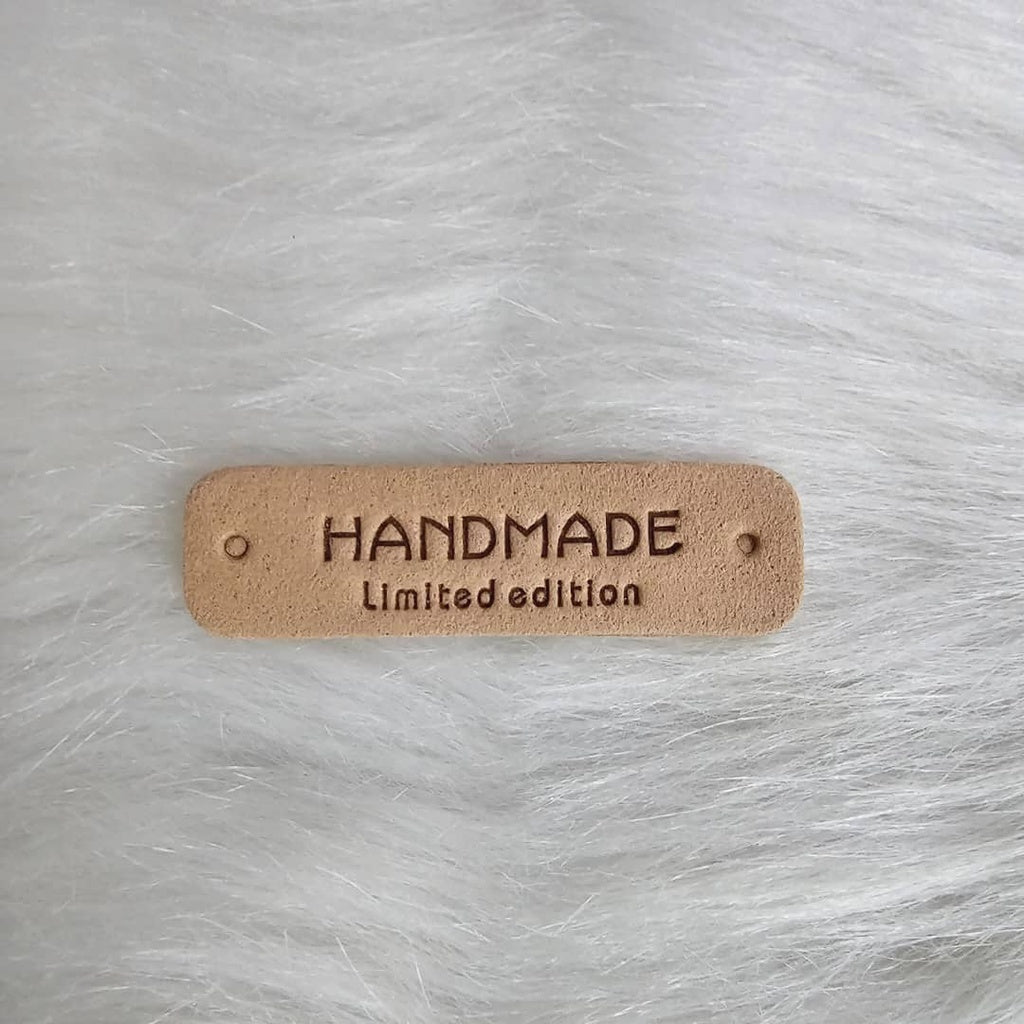 5pcs Handmade Microfiber Label Tag Color Tag 彩色标签handmade字母两孔压花麂皮绒皮标