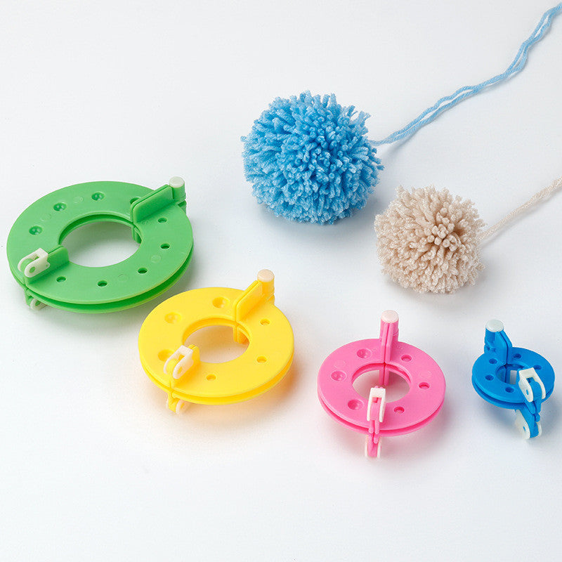 4 sizes DIY Pom Pom Maker/ Fluff Ball Weaver Bobble Craft Plush ball Making Tool/ Yarn Ball Making Tools 绒线器/ 毛线球编制器