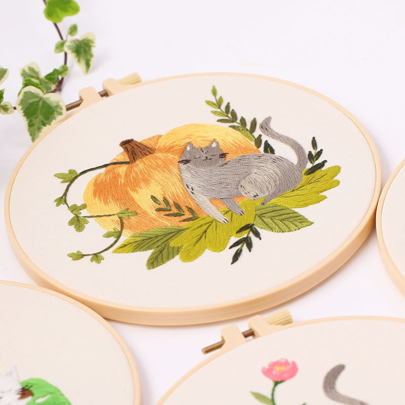 Embroidery Kit/ Needlework for Beginner/ Set Sulaman Tangan /DIY cross stitch set / Embroidery Material Kit Cats