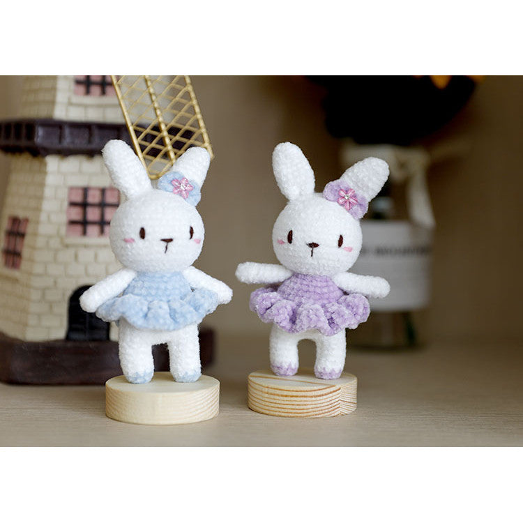 40g- Chenille Crochet Yarn 2mm | Crochet Knitting Yarn | Soft Velvet Yarn for Amigurumi Dolls 雪尼尔毛线