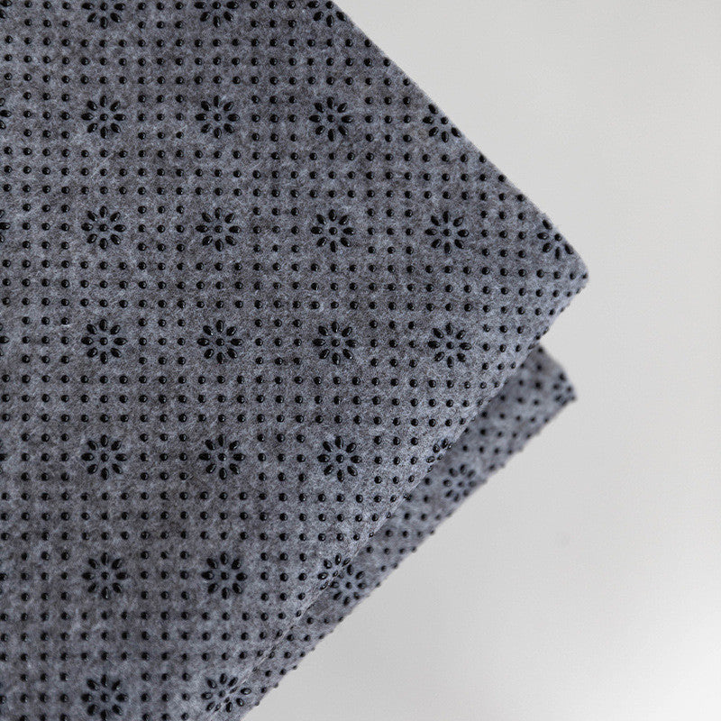 DIY Carpet Mesh Cloth / Blank Rug Hooking Mesh / Pom Pom Rug Canvas–Latch Hook Rug Yarn Canvas, Carpet Net毛球地毯专用网格布 段段绣
